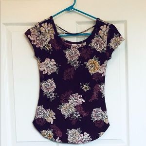 Floral shirt with the color Fuchsia